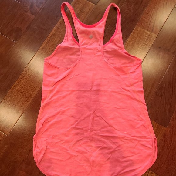 Lululemon tank top - Picture 2 of 6